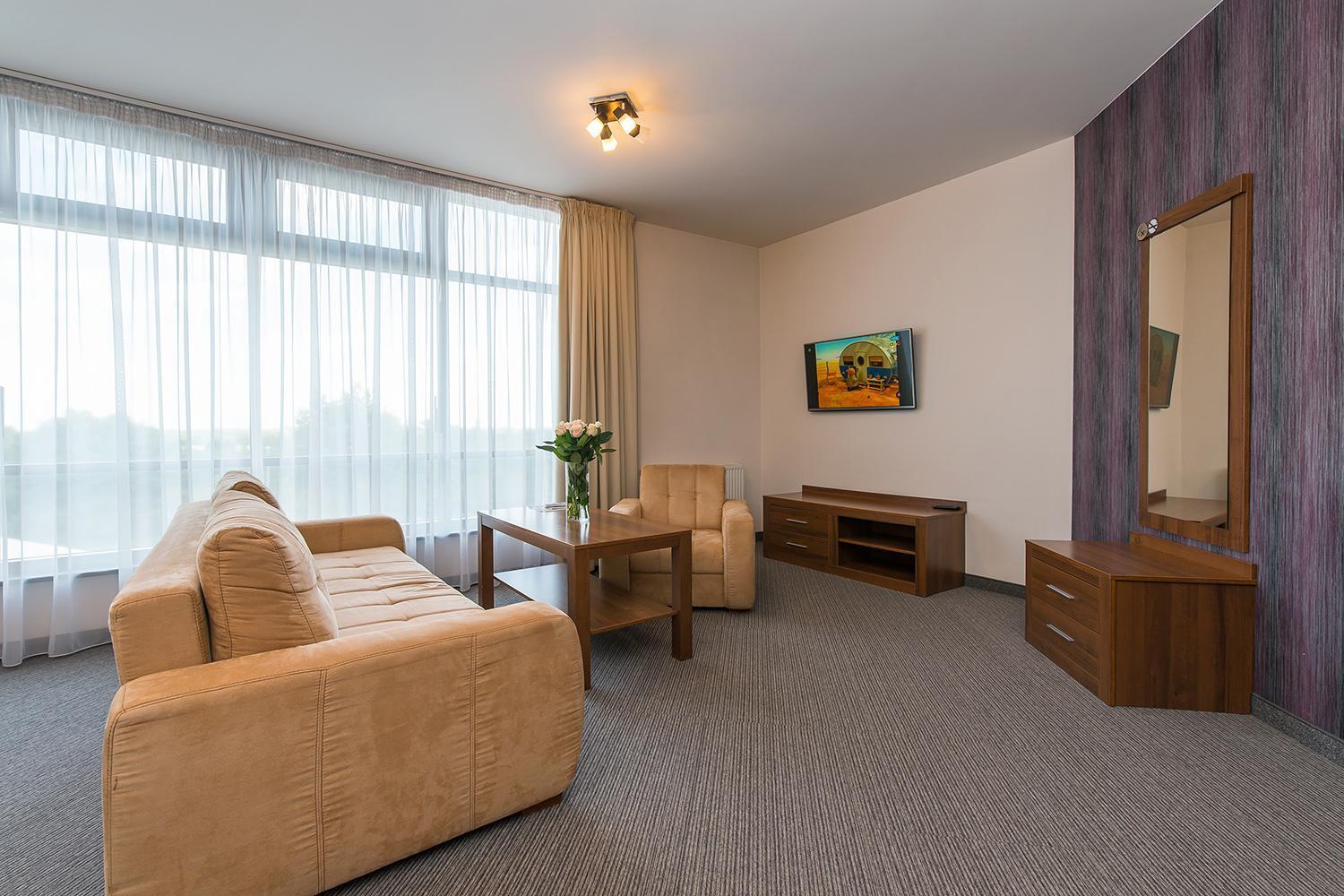 Hotel Esperanto Świdnica Kültér fotó